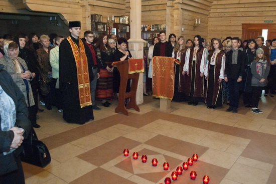 У Тернополі відбулася Хресна дорога з унікальними вишитими стаціями.(ФОТО,ВІДЕО) У Тернополі відбулася Хресна дорога з унікальними вишитими стаціями.(ФОТО,ВІДЕО)
